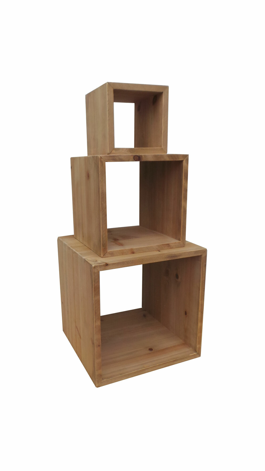 Würfelregal aus Holz