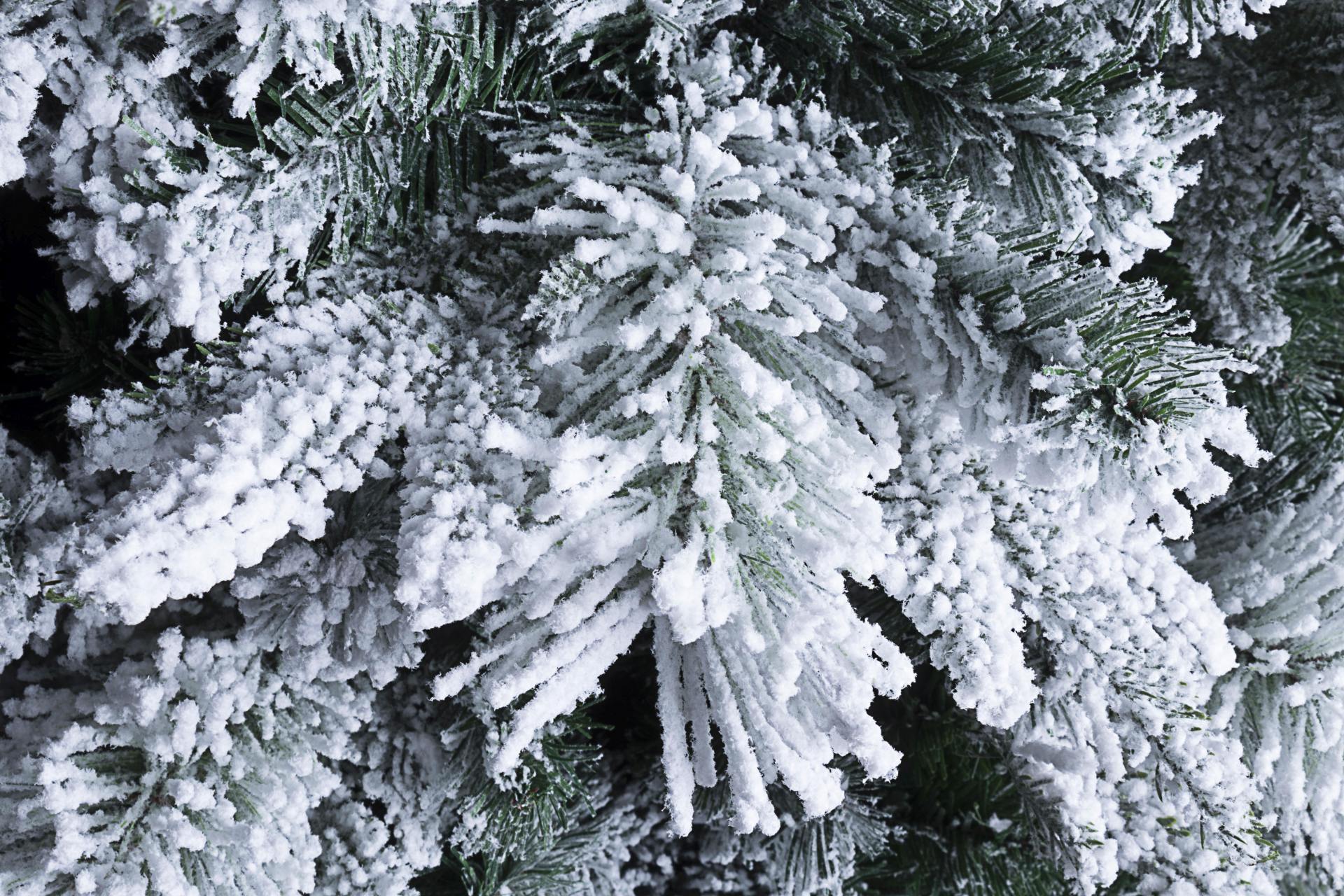 Weihnachtsbaum künstlich | mit Schnee DRESDA  240 cm