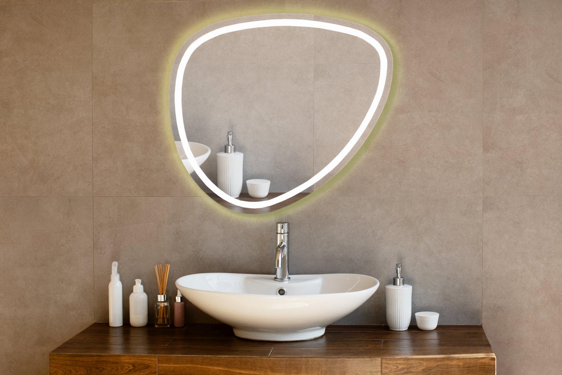 Moderner LED-Spiegel für das Badezimmer